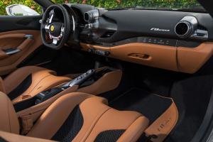 Ferrari F8 Spider 2020 года 